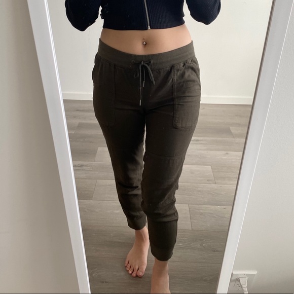 Aritzia Community cargo pants - Picture 2 of 5